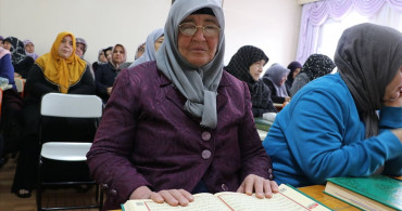 65 Yaşında Kur'an-ı Kerim Okumaya Başladı