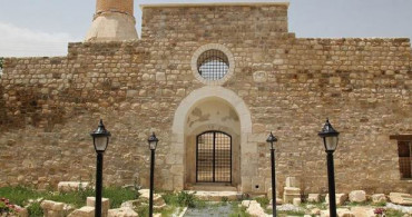 700 Yıllık Alaaddin Camisi Süslemeleriyle Dikkat Çekiyor