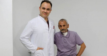 71 yaşındaki katip Zenker divertikülü hastalığını ameliyatla yendi