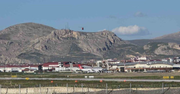 77 Yaşındaki Hastaya Hava Ambulansı ile Acil Müdahale