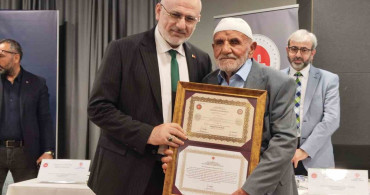 87 Yaşında Hafızlık Belgesi Aldı