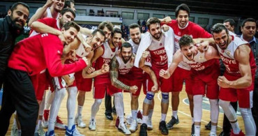 A Milli Erkek Basketbol Takımı'nın 977. Maçına Çıkıyor 