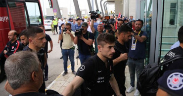 A Milli Futbol Takımı İzlanda'ya Hareket Etti