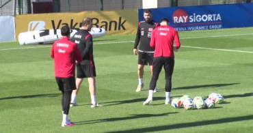 A Milli Takım Dünya Kupası Hazırlıklarını Sürdürüyor