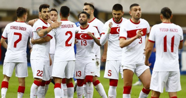 A Milli Takım'ın yıldız oyuncusu Zeki Çelik, Roma'ya transfer oldu!