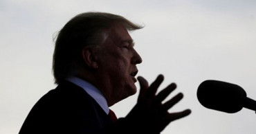 ABD Başkanı Trump, 'İran'a Karşı 120 Bin Asker' İddiasını Yalanladı