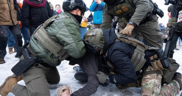 ABD'de, ICE polisine tepki olarak düzenlenen protestolarda en az 30 kişi gözaltına alındı