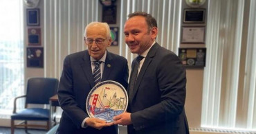 ABD'de ilk defa bir Türk vatandaşına Amerikan Kongresi tarafından ödül verildi