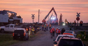ABD'de tren faciası yaşandı! Kabusun yaşandığı kazada 3 kişinin yaşamını yitirdi, 40'tan fazla kişi yaralandı!