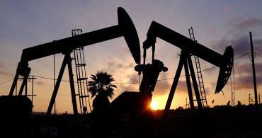 ABD'nin Güvencesi Eriyor: Ham Petrol Stokları Azaldı!