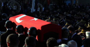 Acı haber! Ateş düştüğü yeri yaktı Van'da bir askerimiz şehit oldu