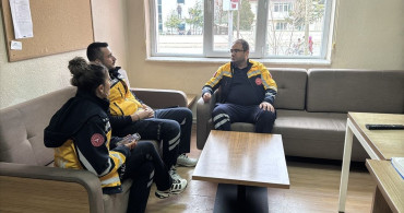 Acil Tıp Teknisyeni Çiftin ile Sağlık Mücadelesi