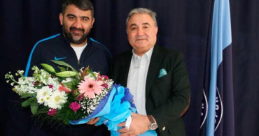 Adana Demirspor Yılmaz Vural'ın Yerine Ümit Özat'ı Getirdi