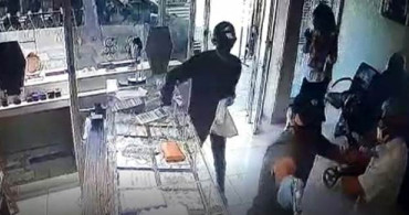 Adana’da 29 Saniyelik Kuyumcu Soygunu