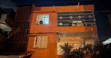 Adana'da 3 Katlı Binada Patlama: 2 Ağır Yaralı