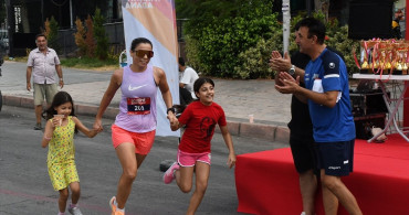 Adana'da 30 Ağustos Zafer Bayramı Koşusu Gerçekleştirildi