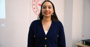 Adana'da Acil Sağlık Personeli İşaret Dili Eğitimi Alıyor