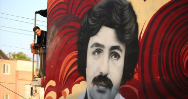 Adana'da Arabesk İkonlar Duvarlara Resmedildi