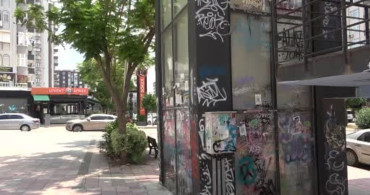 Adana'da asansörlü üst geçitlerin çalışmaması sorunları artırıyor