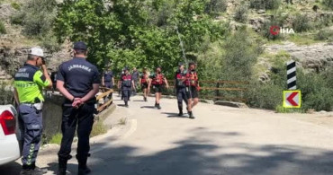 Adana'da Çayda Kaybolan Genç İçin Arama Çalışmaları Devam Ediyor