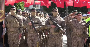 Adana'da Görsel Şölen: Polis Korteji