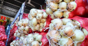 Adana'da Hasat Başladı! Soğan 1 Liraya İndi