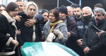 Adana'da İki Kardeşin Cenazesi Toprağa Verildi