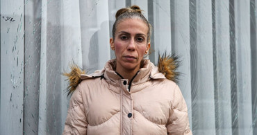 Adana'da İş Yerine Taşlı Saldırı Anı Güvenlik Kamerasında