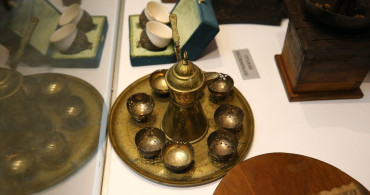 Adana'da Kahve Evi Müzesi Ziyaretçi Akınına Uğradı