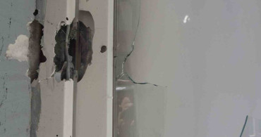 Adana'da Kasklı Saldırgan Müstakil Eve Ateş Açtı