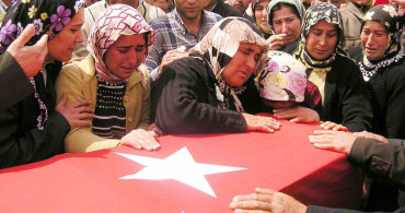 Adana'da Şehit Annesinin Dramı: Evinde Oturamayan Anne