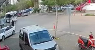 Adana'da Toplu Taşıma Aracından Düşen Adam Ağır Yaralandı