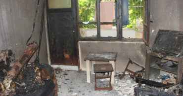Adana'da Uyuşturucu Bağımlıları Tartıştıkları Kişinin Evini Kundakladı