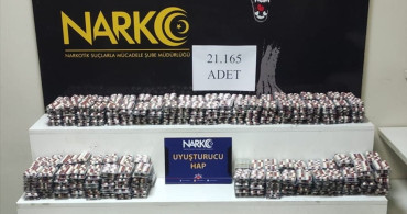 Adana'da Uyuşturucu Operasyonu: İki Şüpheli Tutuklandı