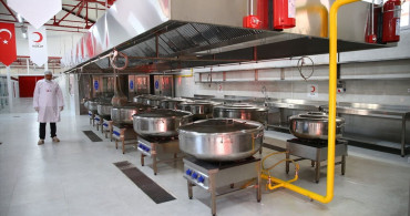 Adana'da Yeni Bir Aşevi Hizmete Açıldı