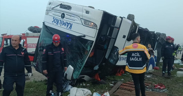 Adana'da Yolcu Otobüsü Devrildi: 2 Ölüm, 23 Yaralı