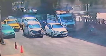 Adana'da yolun karşısına geçerken iki aracın çarptığı çocuk hayatını kaybetti