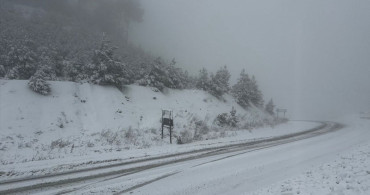 Adana'nın Yüksek Kesimlerinde Kar Yağışı Etkili Oldu