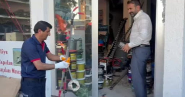 Adilcevaz'da iş yerine giren yılan ekipleri harekete geçirdi