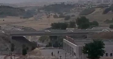 Adıyaman Millet Bahçesi'ndeki yapıların camları taşlanarak kırıldı