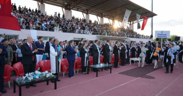 Adıyaman Üniversitesi Mezuniyet Töreninde Coşku