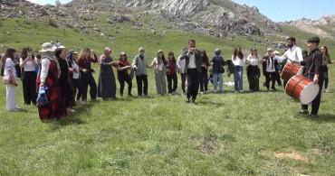 Adıyaman'da İlk Ters Lale Festivali Renkli Görüntülerle Gerçekleşti
