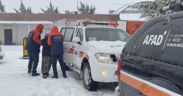 Adıyaman'da Kar Yağışı Nedeniyle Mahsur Kalan Hastalar Kurtarıldı