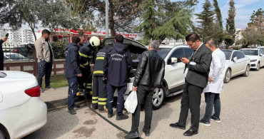 Adıyaman'da Park Halindeki Araçtan Yükselen Duman Korkuttu