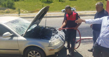 Adıyaman'da Seyir Halindeki Araç Yangını