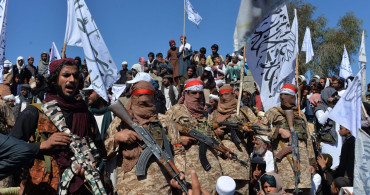 Afganistan'da Taliban'a Bombalı Saldırı: 8 Yaralı