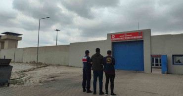 Afyonkarahisar'da jandarma, çeşitli suçlardan aranan 40 kişiyi yakaladı