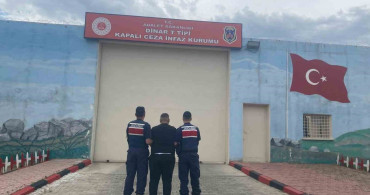 Afyonkarahisar'da jandarma, çeşitli suçlardan aranan 48 kişiyi yakaladı