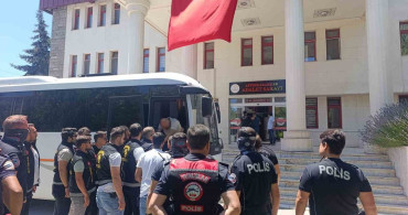 Afyonkarahisar'da minibüs durağı başkanının cinayeti: 18 kişi adliyeye sevk edildi