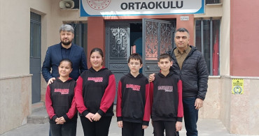 Afyonkarahisar'da Öğrenciler ve Öğretmenlerden İhtiyaç Sahiplerine Yardım